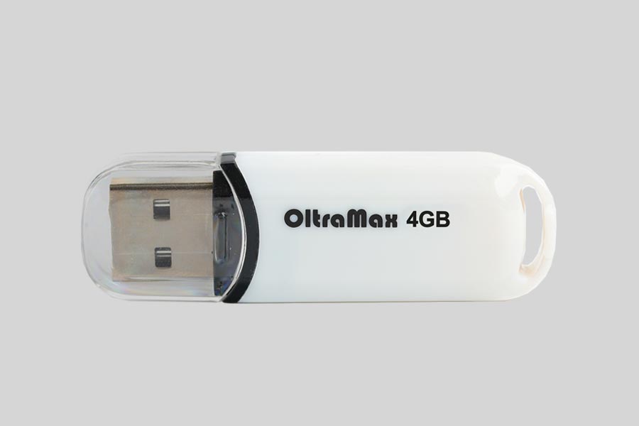 Ремонт та відновлення даних флешки OltraMax