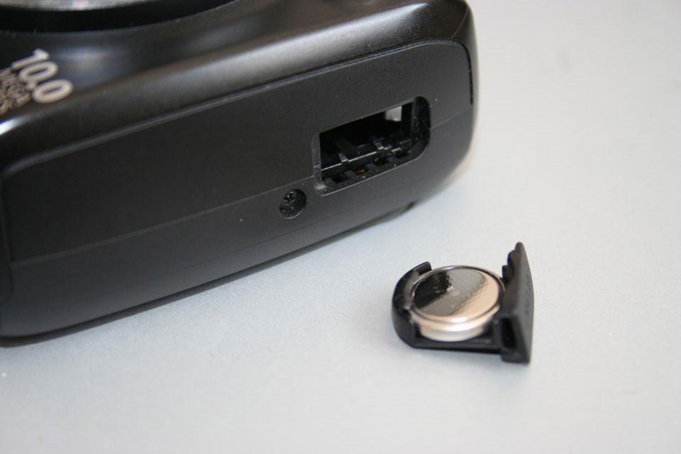 Leica «This memory card is protected»: Замените или зарядите внутренний источник питания