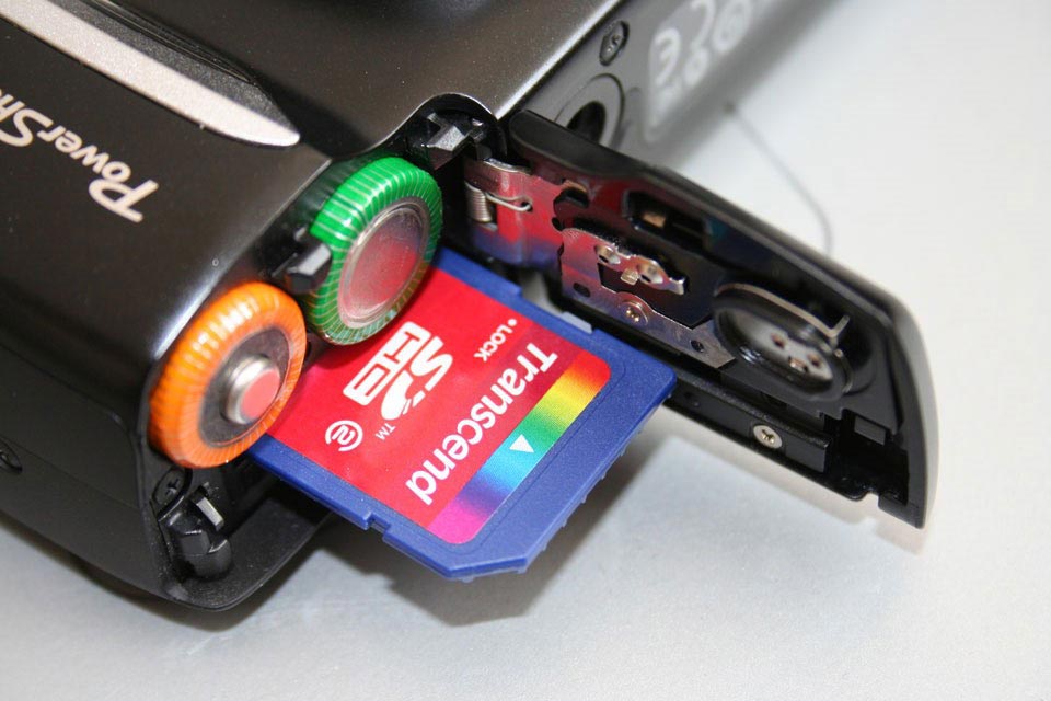 «Not enough memory on the card»: Підключіть карту пам'яті Leica